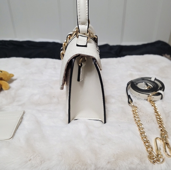 Aldo Special Edition Set Cream Handbag With Bear Charm, Card Holder, Strap - Picture 6 of 14